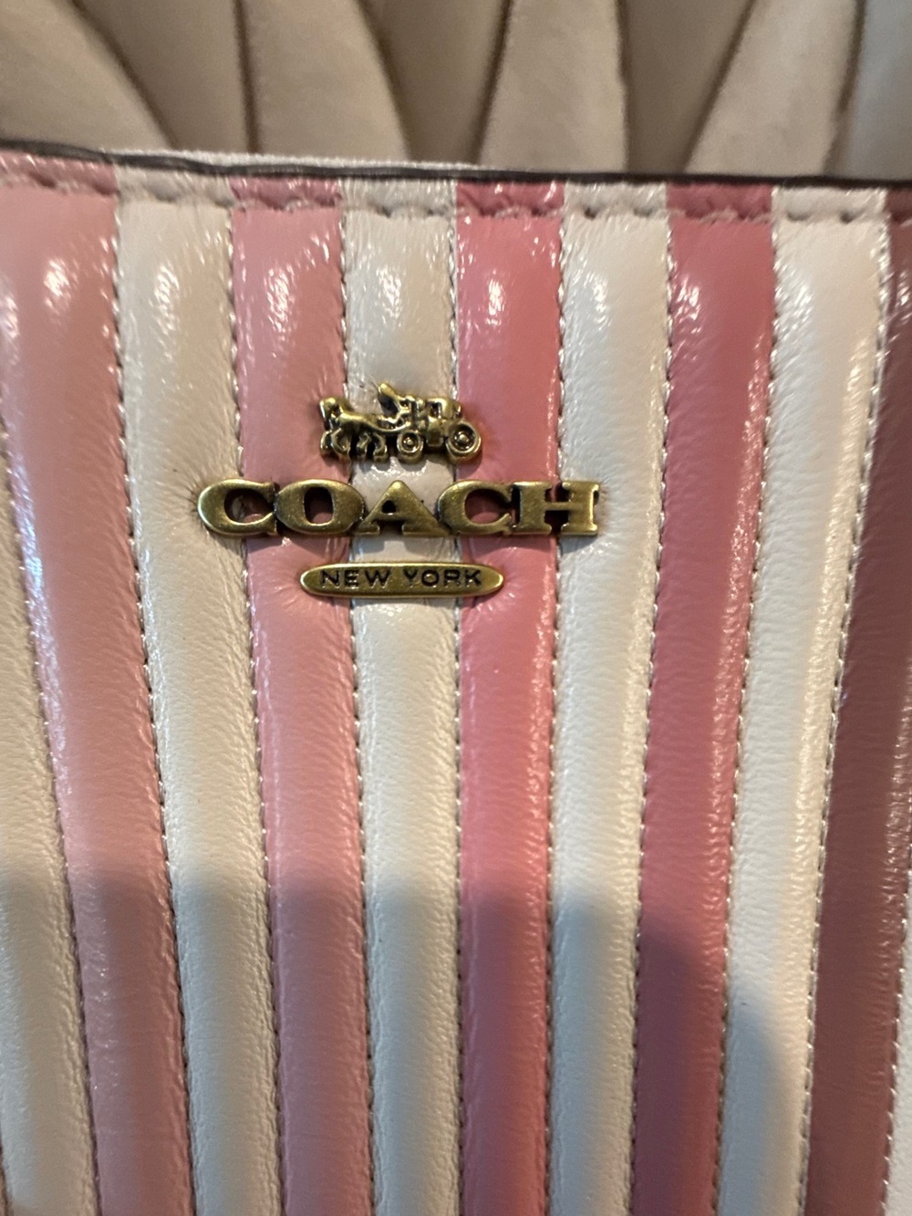 COACH Small Zip Around Wallet - Picture 5 of 9